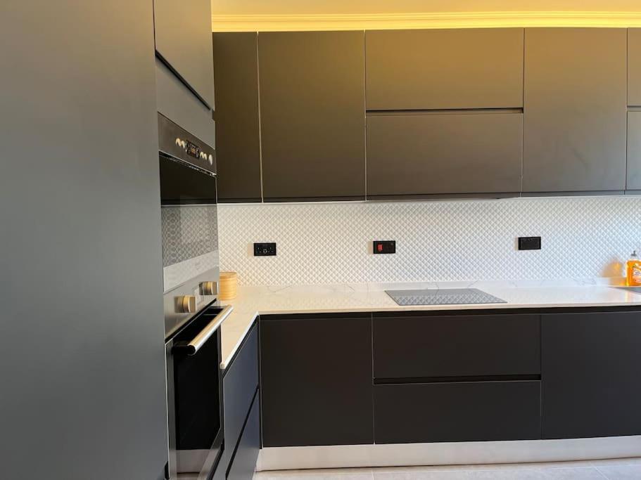 Beautiful 4-Bedroom Townhouse In Sliema Exterior foto